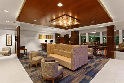 Holiday Inn Express and Suites Houston S Medical C
