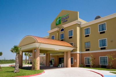 Holiday Inn Express and Suites Kingsville