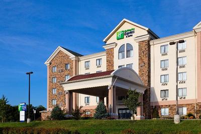 Holiday Inn Express and Suites Kingsport Meadowvie