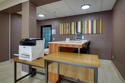 Holiday Inn Express and Suites Lebanon