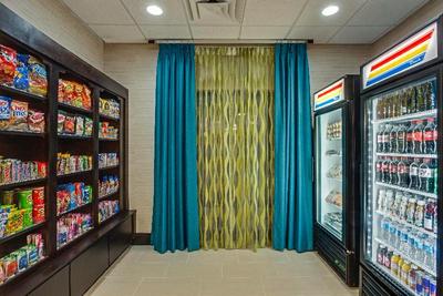 Holiday Inn Express and Suites Orlando East UCF Ar