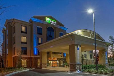 Holiday Inn Express and Suites Orlando East UCF Ar