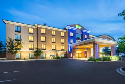 Holiday Inn Express and Suites North East