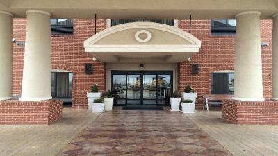 Holiday Inn Express and Suites Oklahoma City West