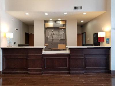 Holiday Inn Express and Suites Omaha West