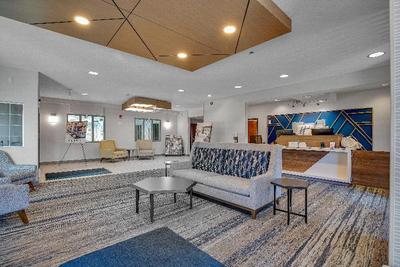 Holiday Inn Express and Suites Portland Jantzen Be
