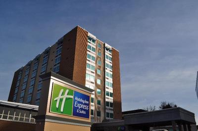 Holiday Inn Express and Suites Pittsburgh West Gre