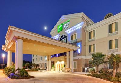 Holiday Inn Express and Suites Porterville