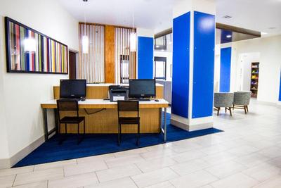 Holiday Inn Express and Suites Seguin