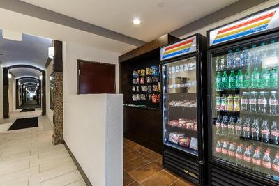Holiday Inn Express and Suites South Bend Notre Da