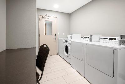 Holiday Inn Express and Suites Marysville