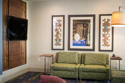 Holiday Inn Express and Suites Rock Falls