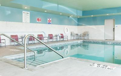 Holiday Inn Express and Suites Rock Falls