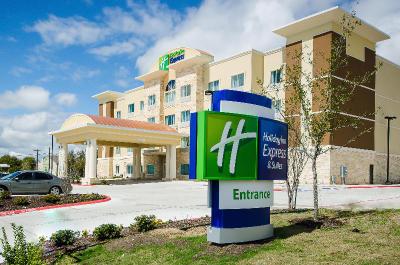 Holiday Inn Express and Suites Temple Medical Cent
