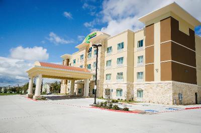 Holiday Inn Express and Suites Temple Medical Cent