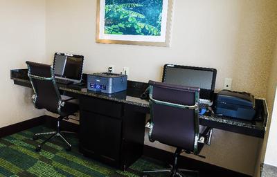 Holiday Inn Express and Suites Temple Medical Cent