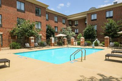 Holiday Inn Express and Suites Raleigh North Wake