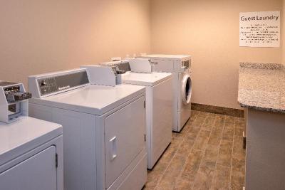 Holiday Inn Express & Suites Williams
