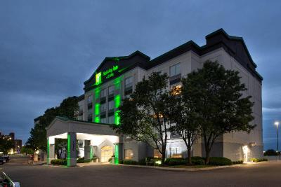 Holiday Inn & Suites Overland Park-Conv Ctr