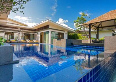 CasaBay Luxury Pool Villas