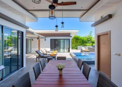 CasaBay Luxury Pool Villas