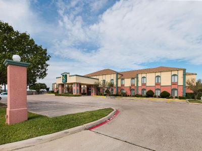 Quality Suites Austin
