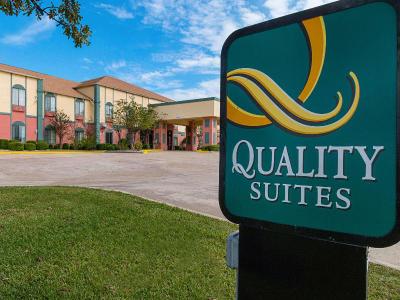 Quality Suites Austin