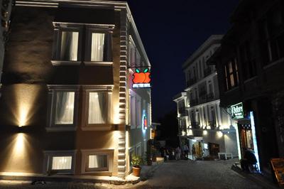 Apple Tree Hotel