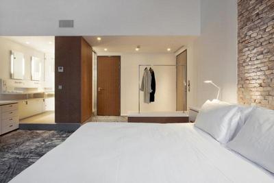 Hotel C2