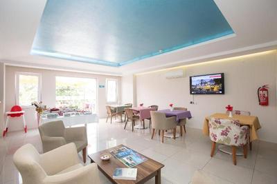 Dedeminn Marina Hotel