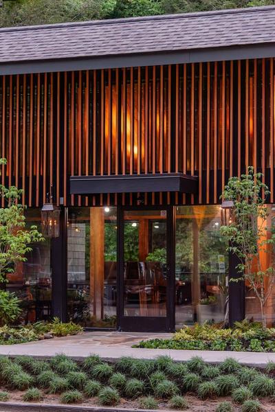 Historic Rocky Waters Inn, A Small Luxury Hotel