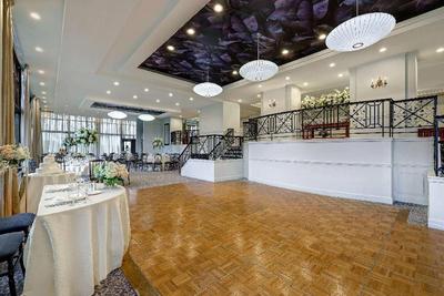Tarrytown House Estate