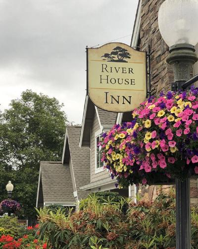 River House Inn, a Baymont by Wyndham