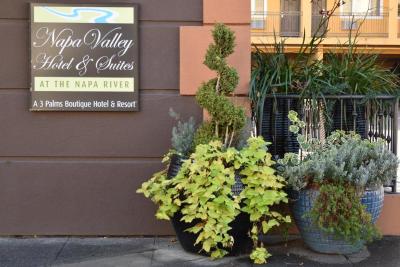Napa Valley Hotel & Suites