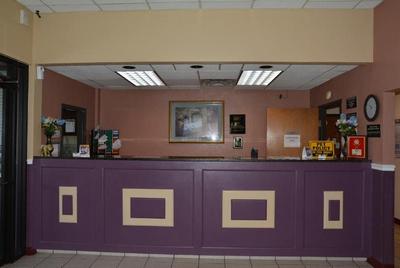 Lincoln Inn Express Hotel And Suites