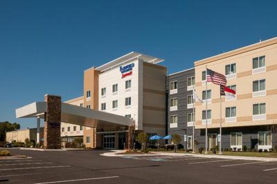 Fairfield Inn & Suites Fayetteville North