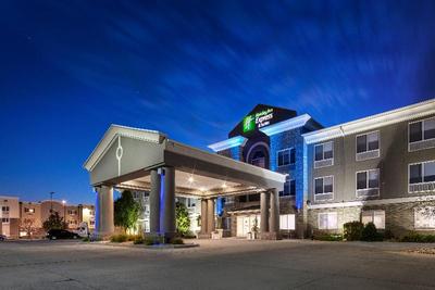 Holiday Inn Express Suites Bellevue Omaha Area