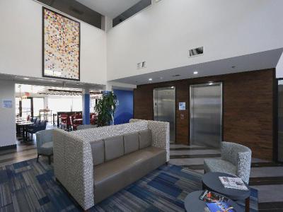 Holiday Inn Express & Suites Blythewood IHG Hotel