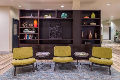 Holiday Inn & Suites Dallas Addison