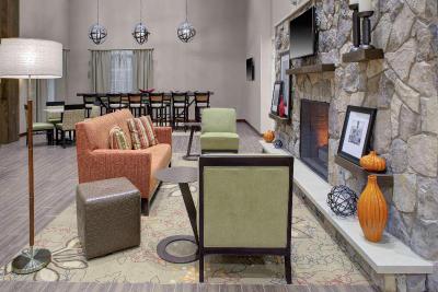 Hampton Inn & Suites Manchester