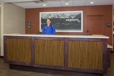 Hampton Inn & Suites Manchester