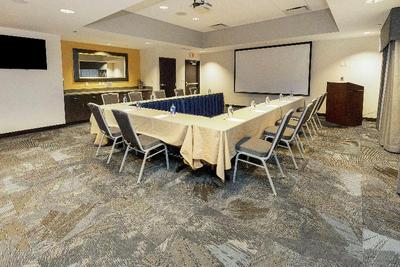 Hampton Inn Morgantown - University Towne Centre,