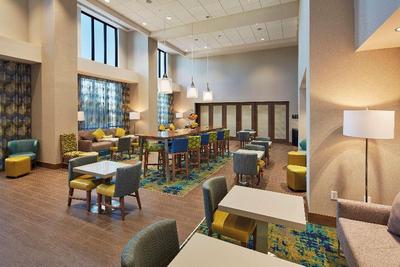 Hampton Inn & Suites Sacramento at CSUS
