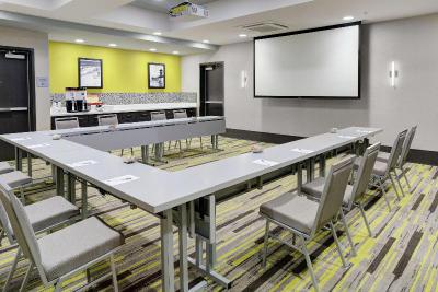Hampton Inn & Suites Irvine-Orange County Airport