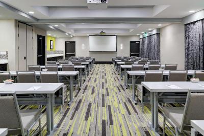 Hampton Inn & Suites Irvine-Orange County Airport