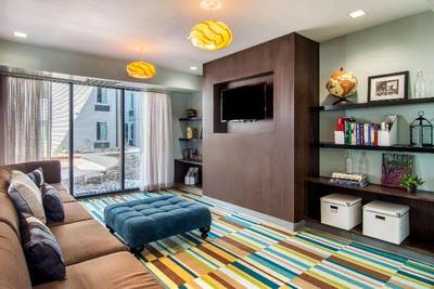 Clarion Inn & Suites Atlanta Downtown