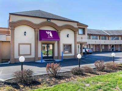 Rodeway Inn Bristol near Sesame Place