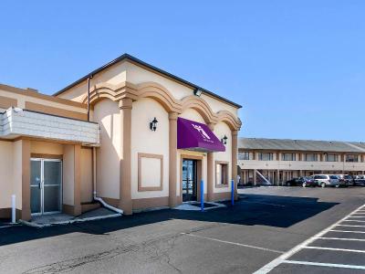 Rodeway Inn Bristol near Sesame Place