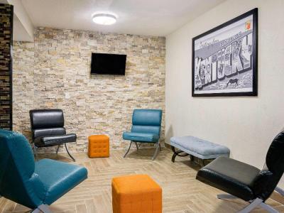 Super 8 by Wyndham Florence