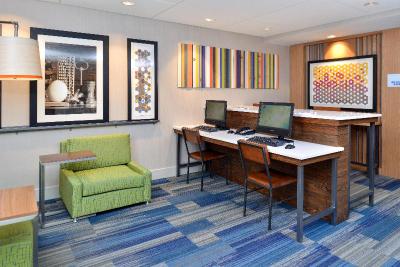 Holiday Inn Express Rochester - University Area